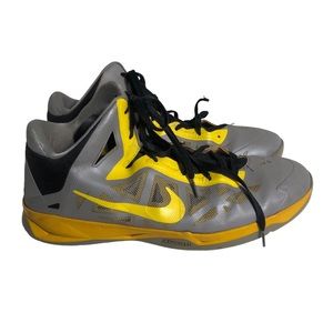 Nike zoom Hyperchaos basketball shoes. Sz 15